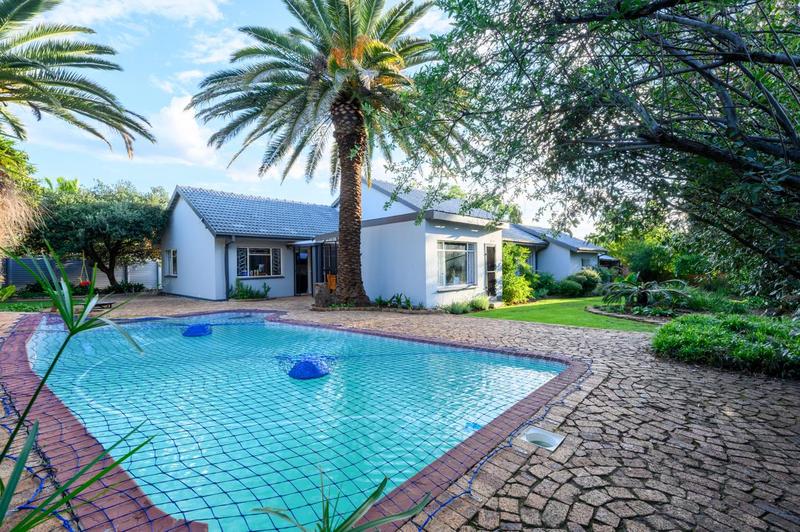 4 Bedroom Property for Sale in Van Der Hoff Park North West